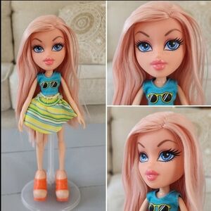 MGA Bratz 2015 Bratz Backyard Beach Bash CLOE Pink Hair Brats Tropical Doll Cute
